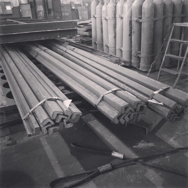 Рельсы контррельсовые