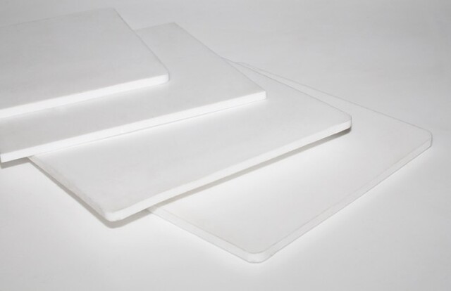 Фторопластовая пластина