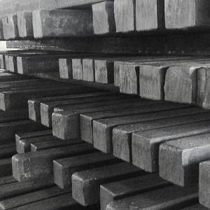 Квадрат стальной инструментальный