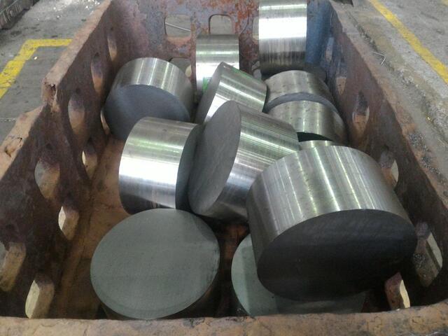 Поковка стальная инструментальная