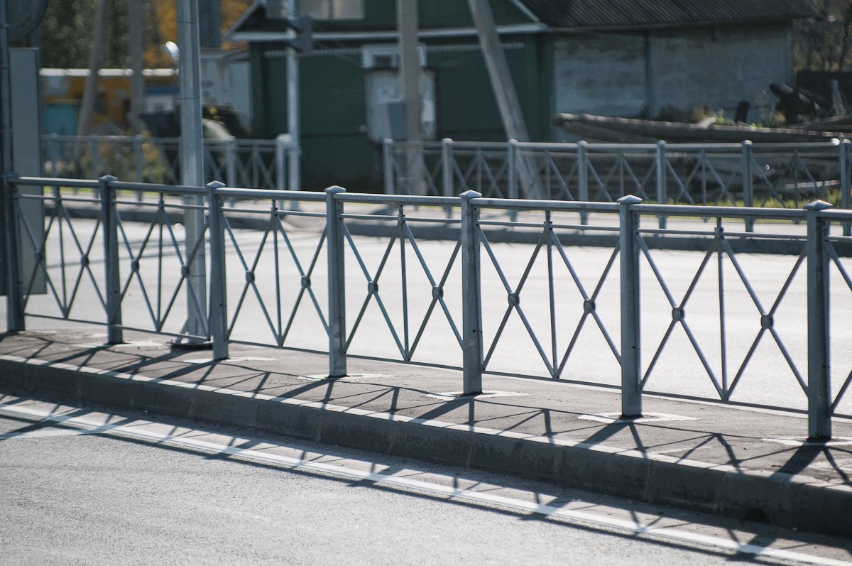 Пешеходные ограждения