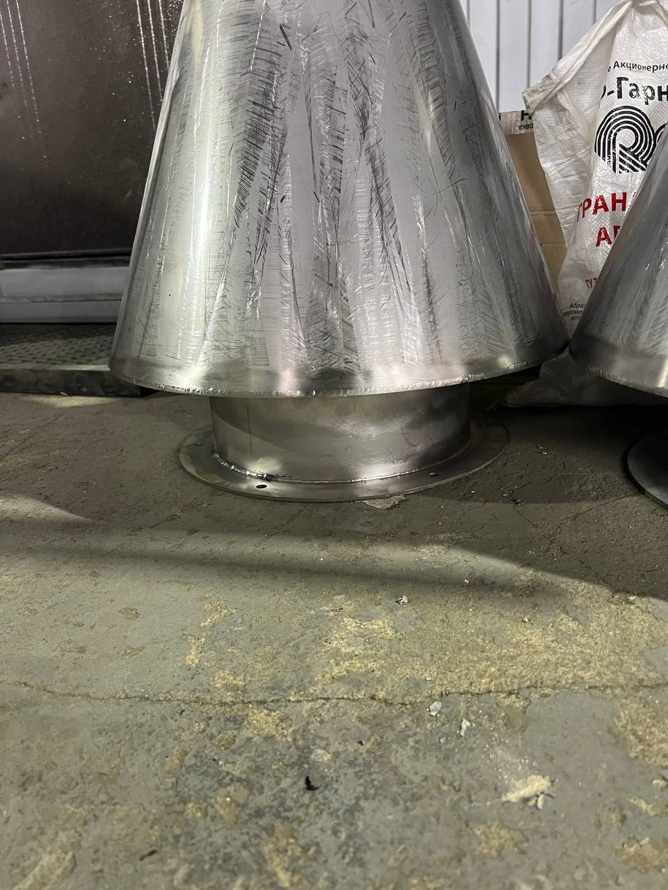 Конусная обечайка из нержавеющей стали AISI 304