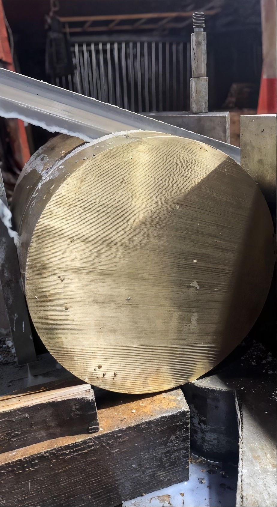 Резка бронзы на ленточнопильном станке