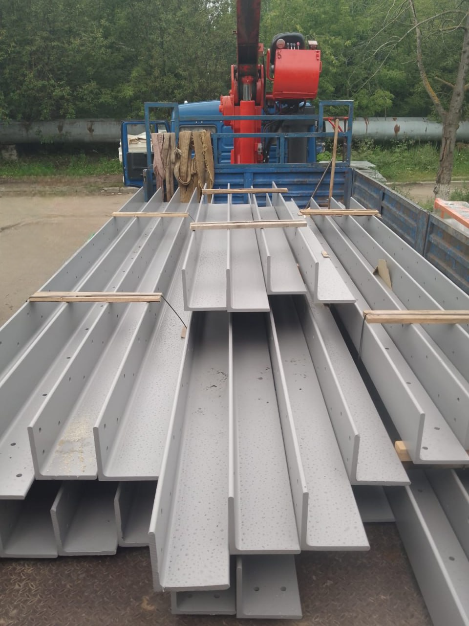 Ленточнопильная резка уголков