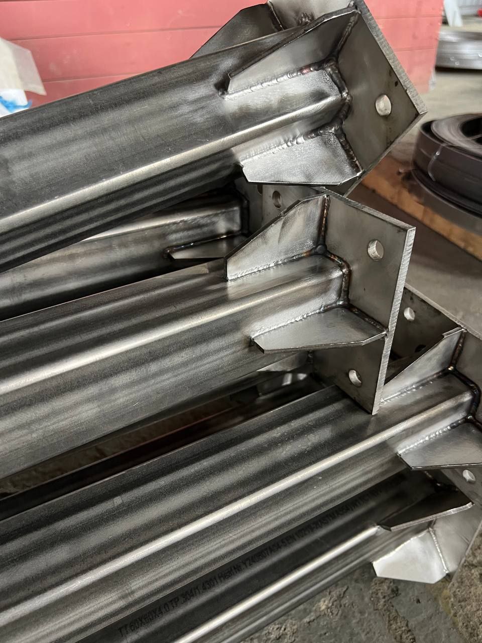 Стойки из нержавеющей стали AISI 304