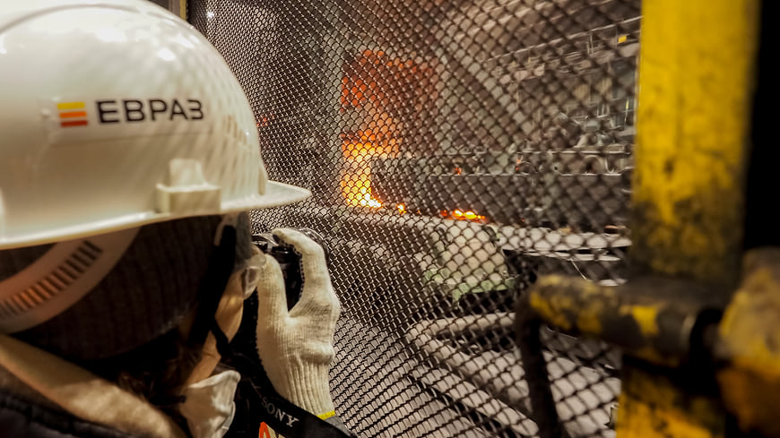 «Евраз» потянулся за бумагой