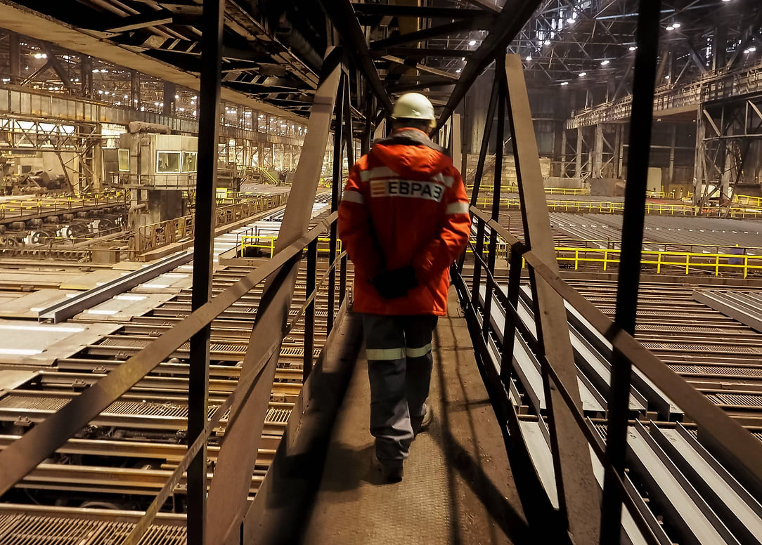 «Евраз» выписывают из Лондона