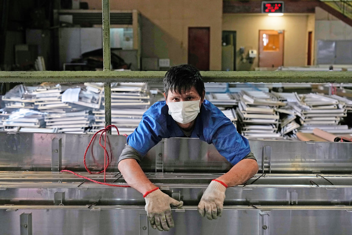 Китай режет по металлу