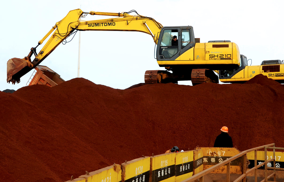 Металлы и сырье дрогнули