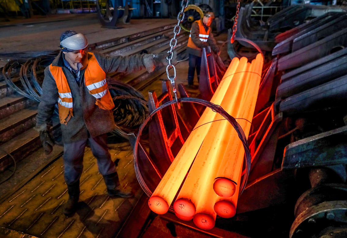 Металлурги плавят цены