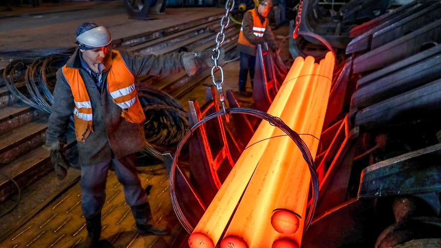 Металлурги плавят цены