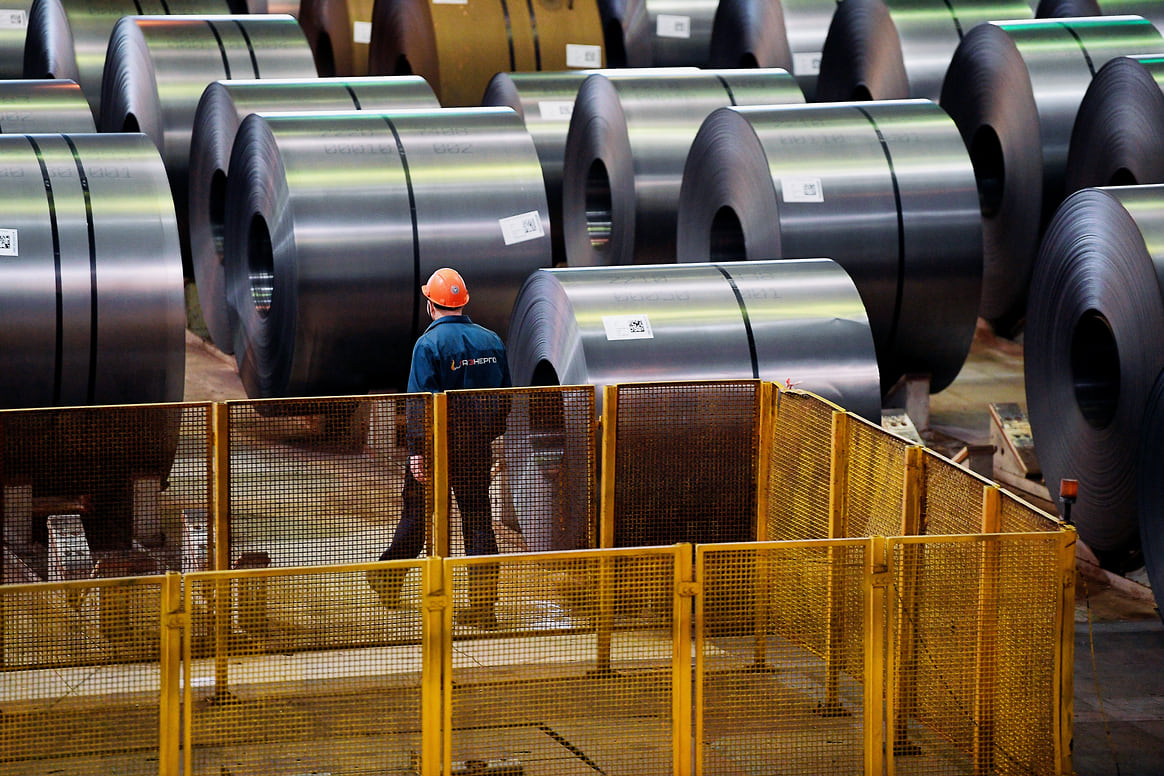 Сталь готовится к отплытию