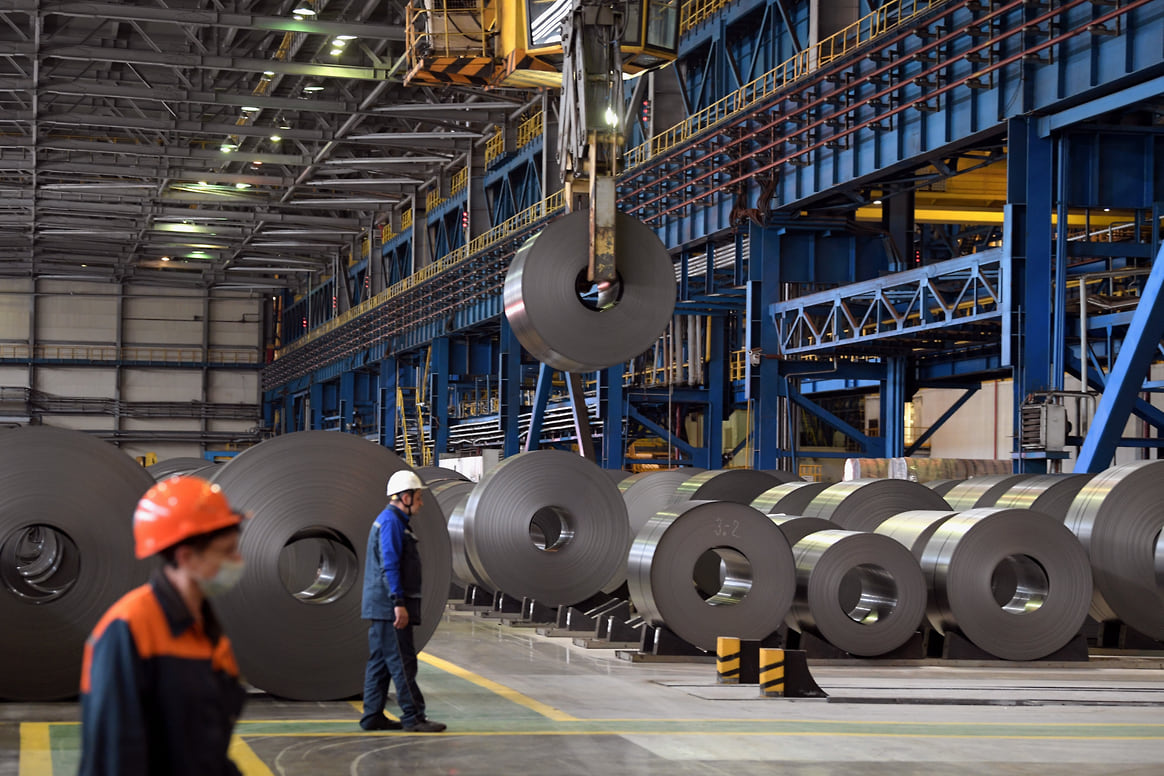 Металл выезжает на издержках